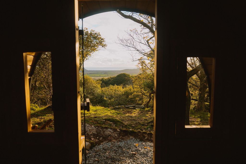 Tyn Llech 8 - Gallery