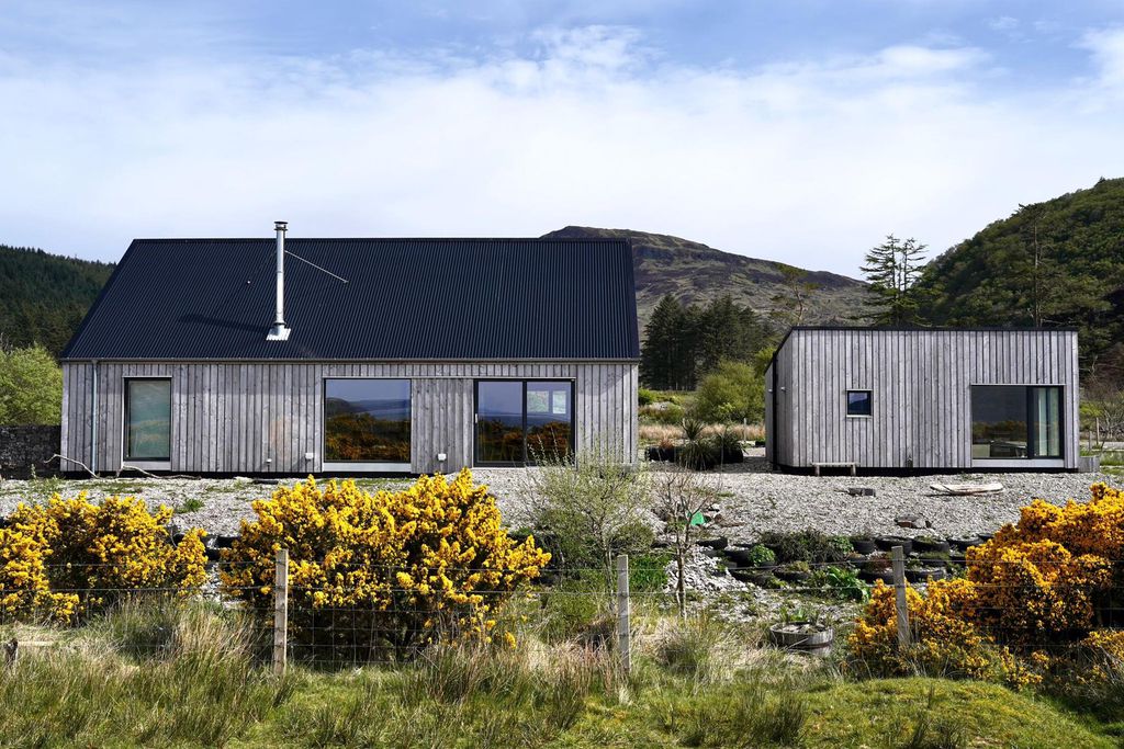 Taigh Whin 1 - Gallery