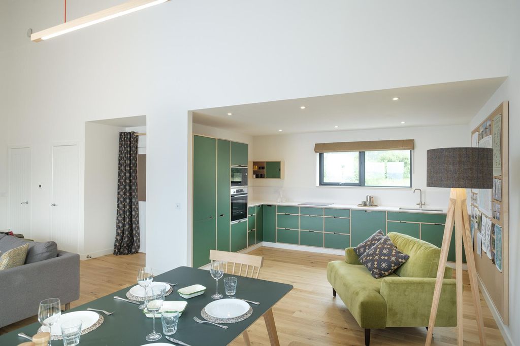 Taigh Whin 4 - Gallery