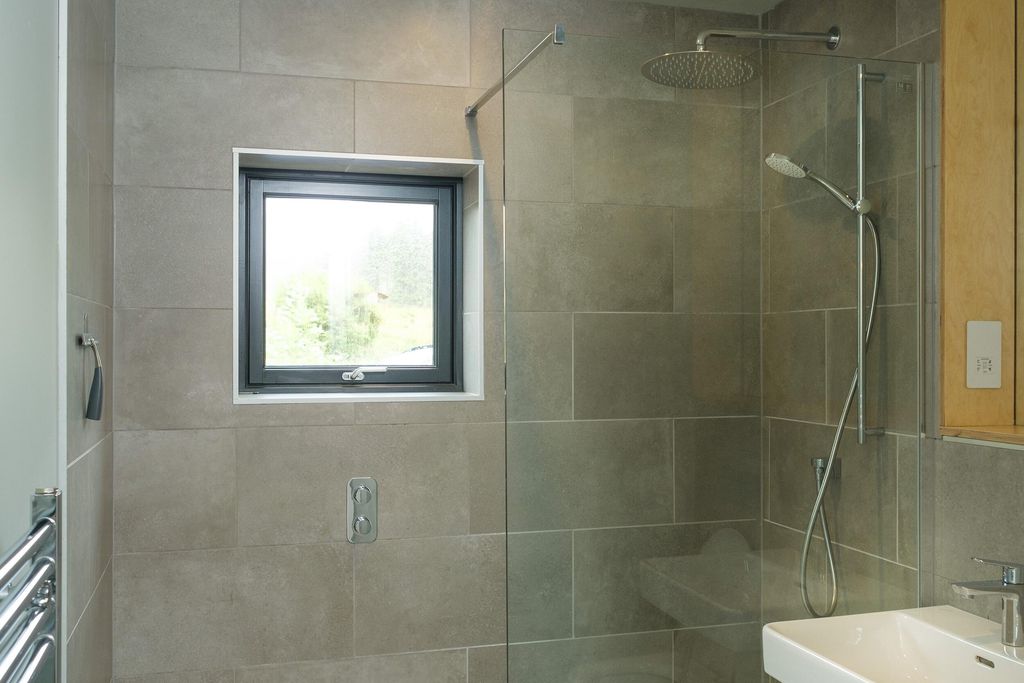 Taigh Whin 6 - Gallery