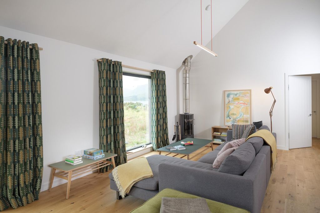 Taigh Whin 12 - Gallery