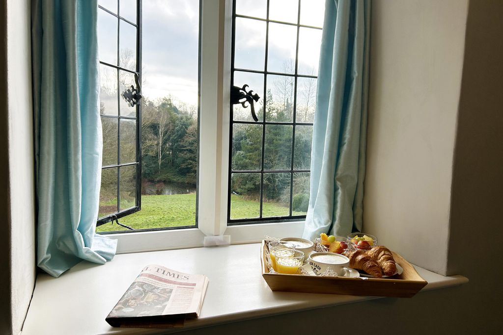 Trillow House 10 - Gallery