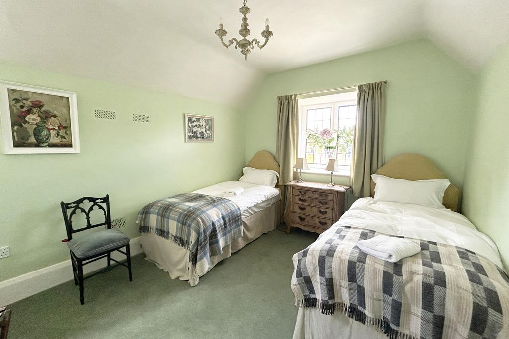 Trillow House 11 - Gallery