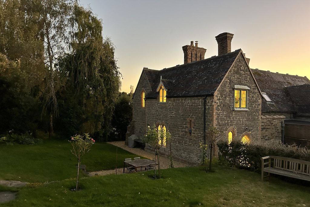 Trillow House 18 - Gallery