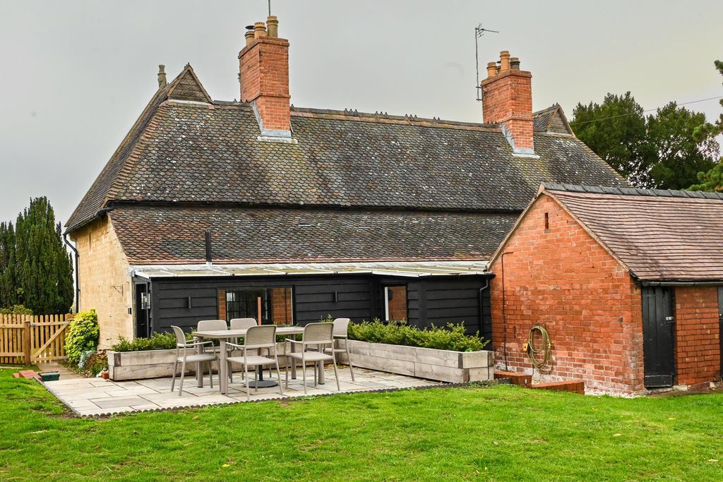 The Alms House East at Forthampton Estate 13 - Gallery