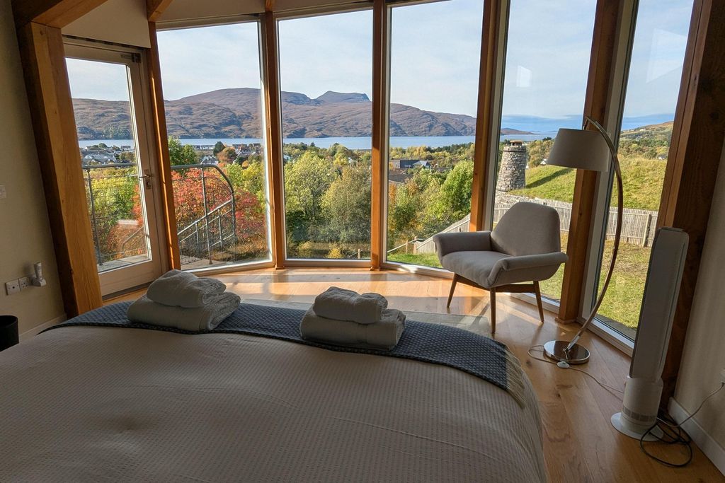 Treetop House 1 - Gallery