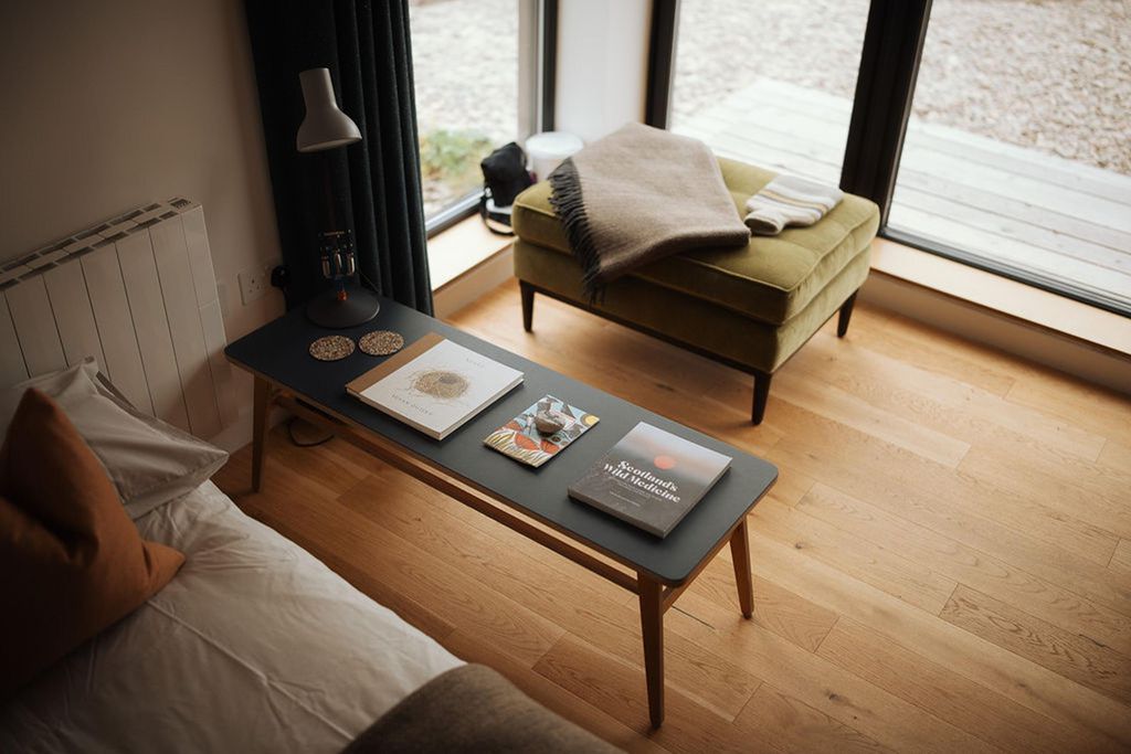 Nead Bernera 9 - Gallery