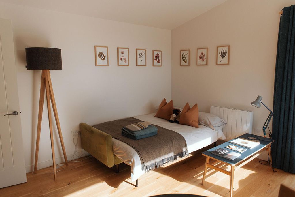 Nead Bernera 6 - Gallery