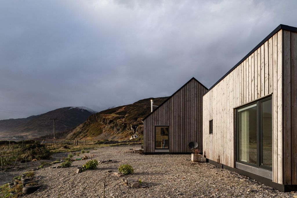 Nead Bernera 16 - Gallery