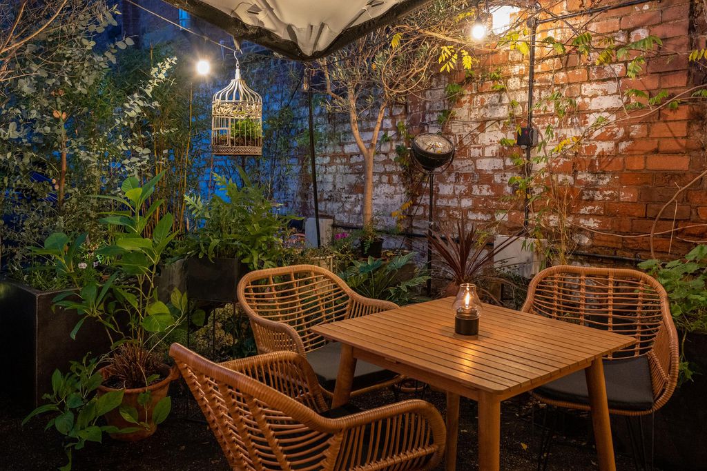 The Lion & Pheasant 12 - Gallery