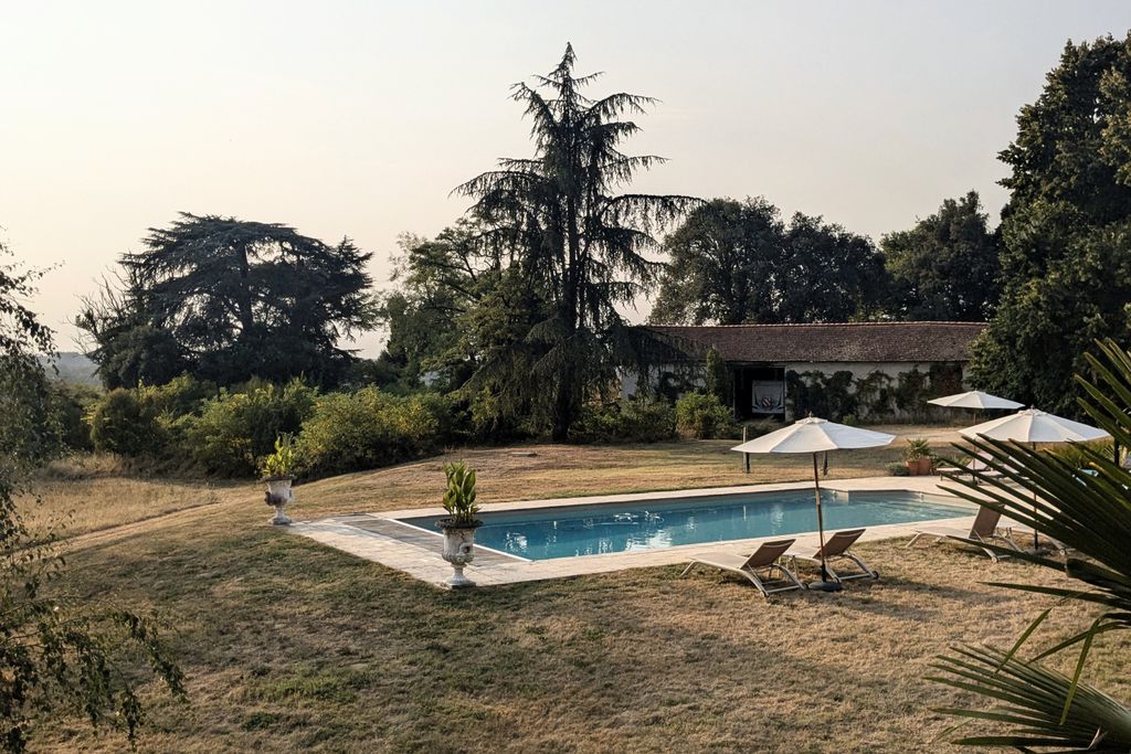 Château de Pomiro 18 - Gallery