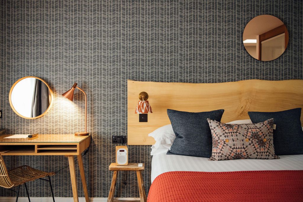 The Fox 12 - Gallery