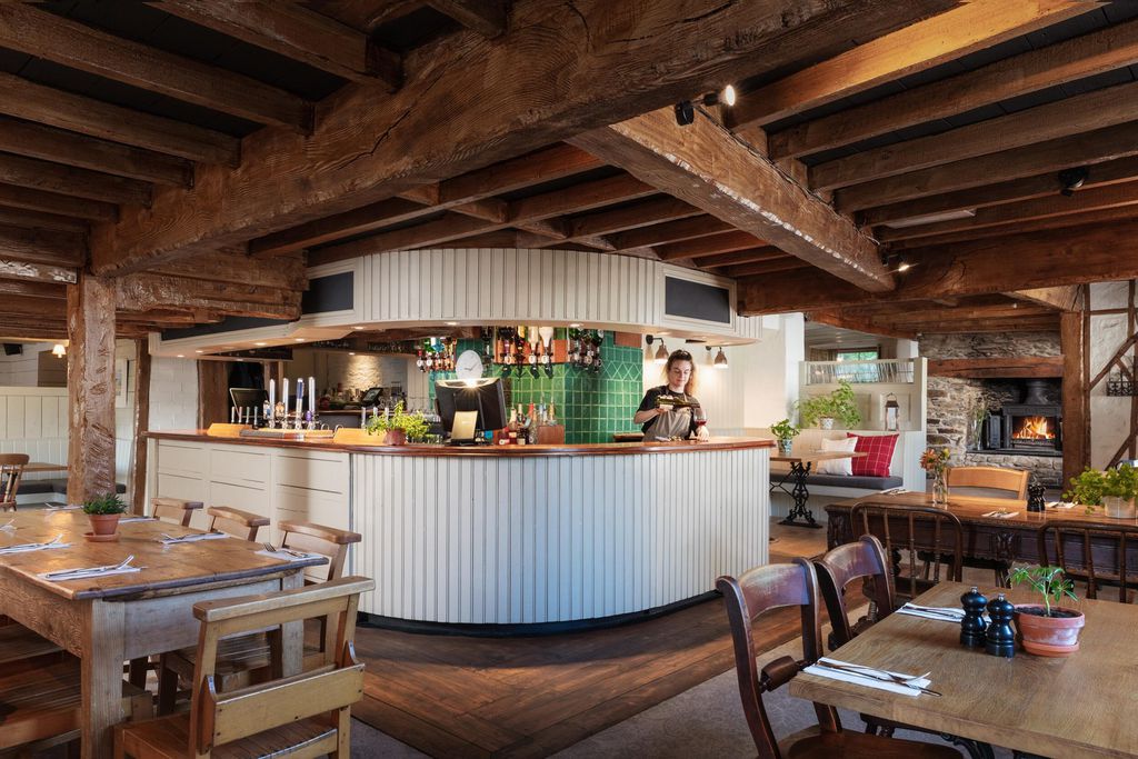 The Plume of Feathers 18 - Gallery