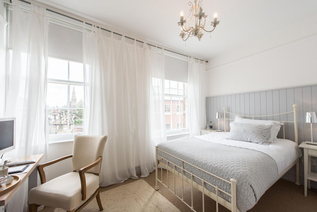 The Lion & Pheasant 8 - Gallery