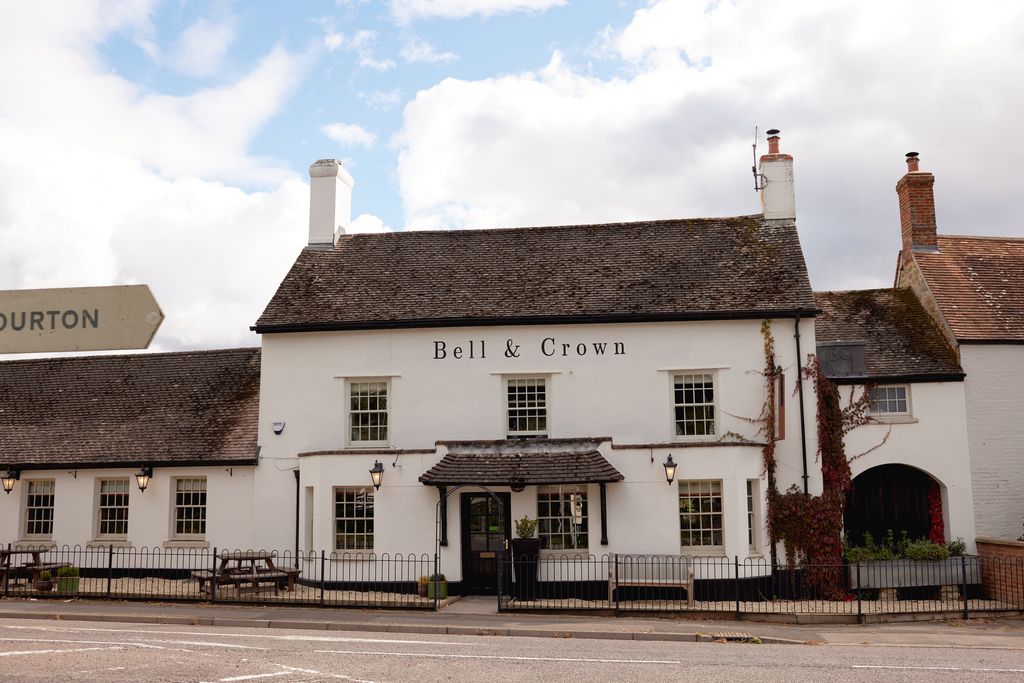 The Bell & Crown 2 - Gallery