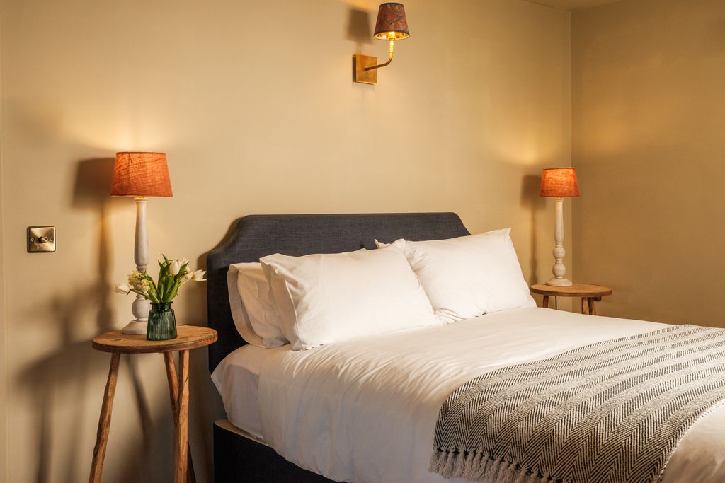 The Bell & Crown 5 - Gallery