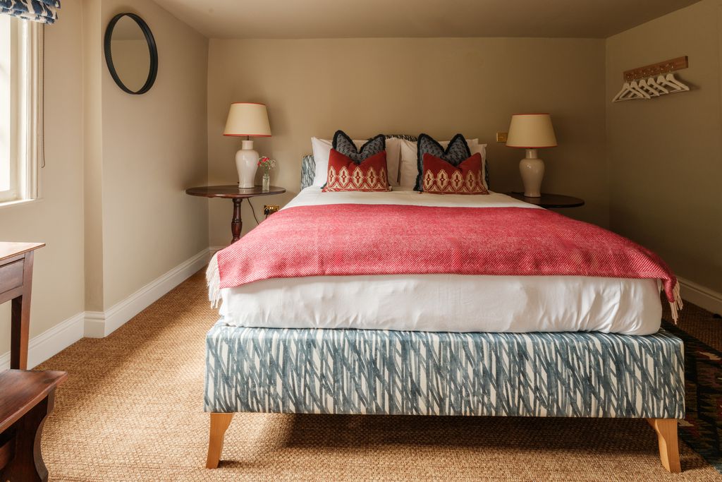 The Fleur de Lys 11 - Gallery