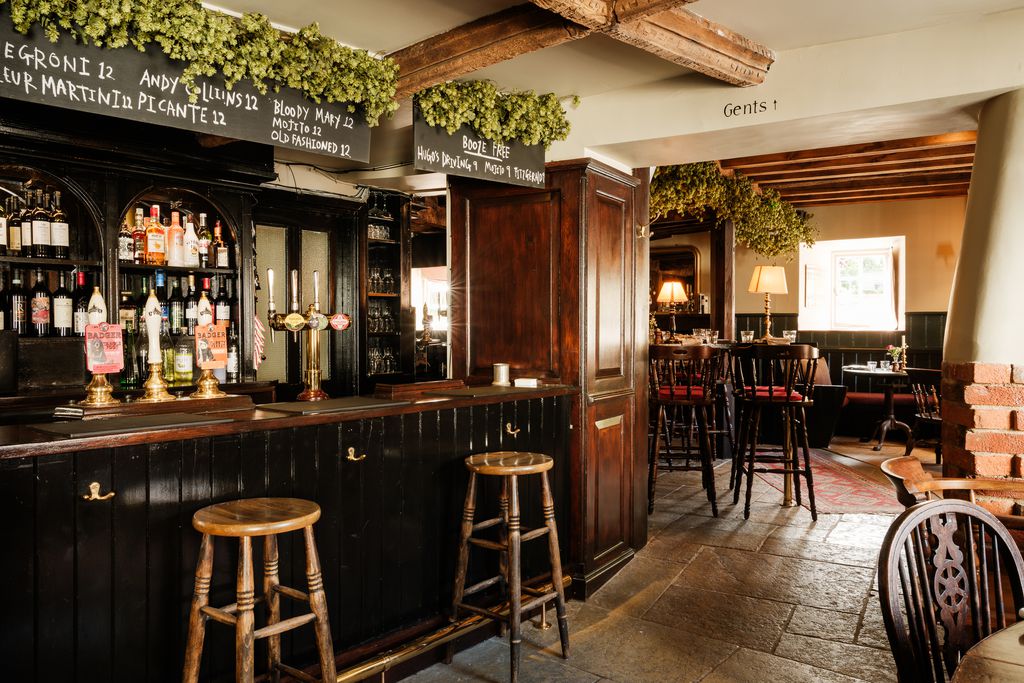 The Fleur de Lys 14 - Gallery