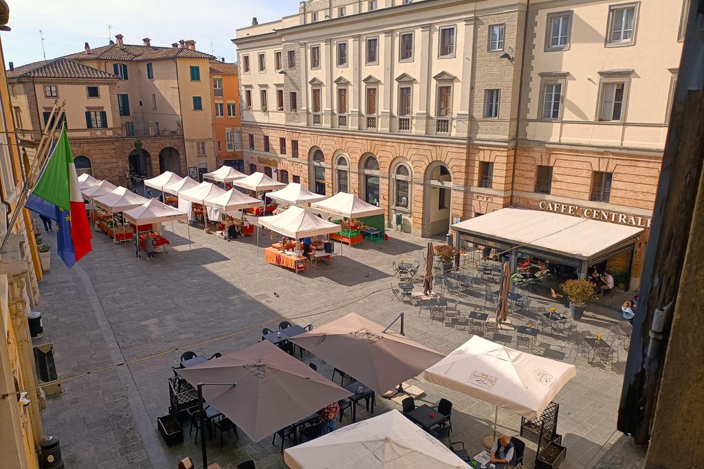 The Square 1 12 - Gallery