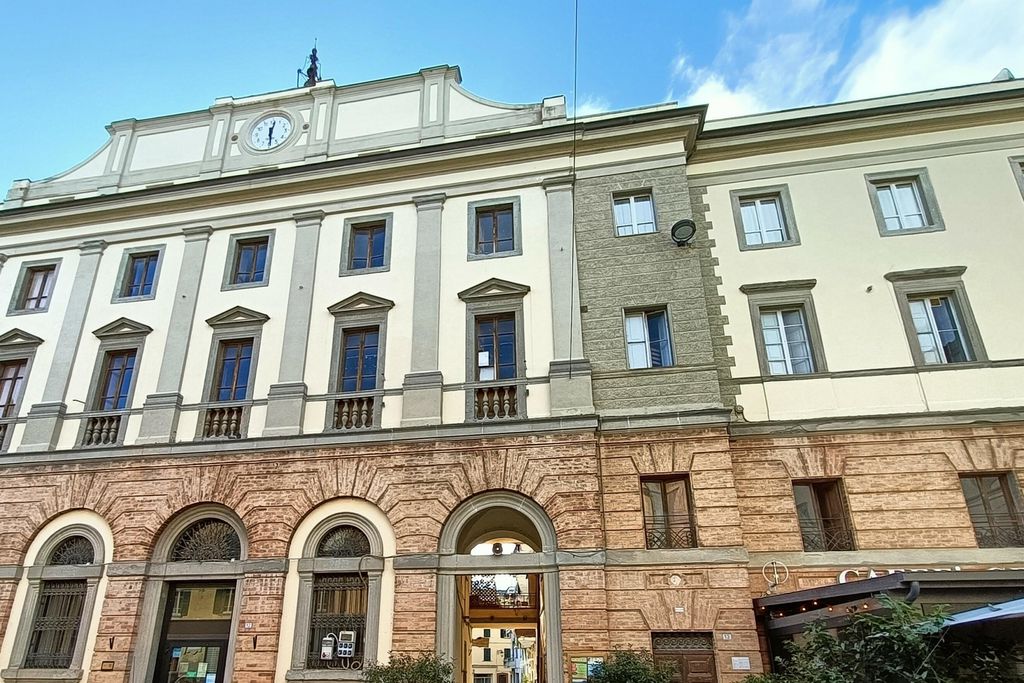 The Square 1 16 - Gallery