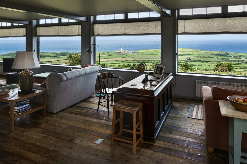 Station A 3 - Gallery