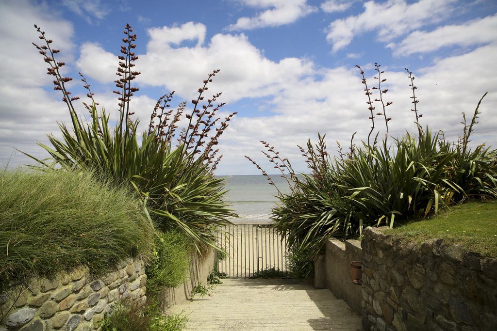 The Cottages 12 - Gallery