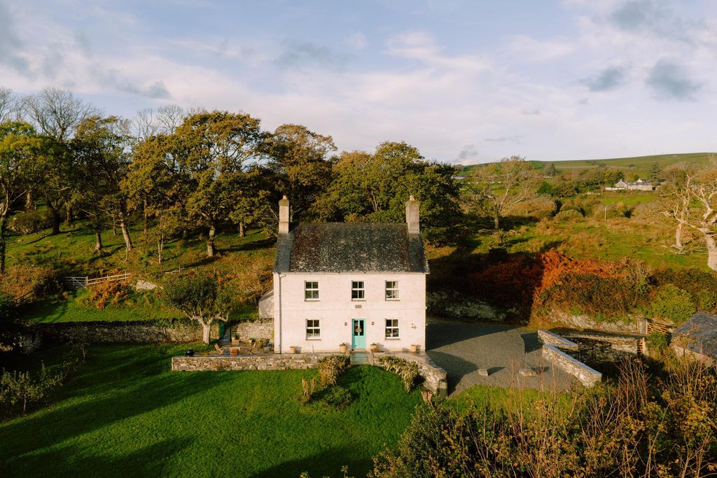 Bron Y Gadair 20 - Gallery