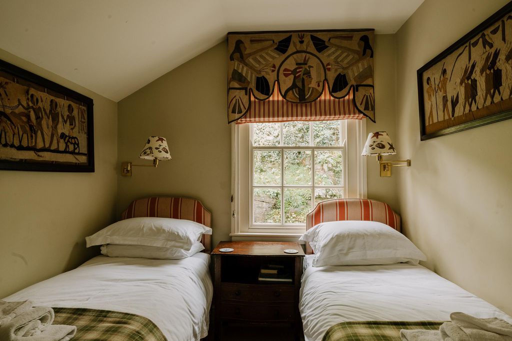 Carregfelen 14 - Gallery