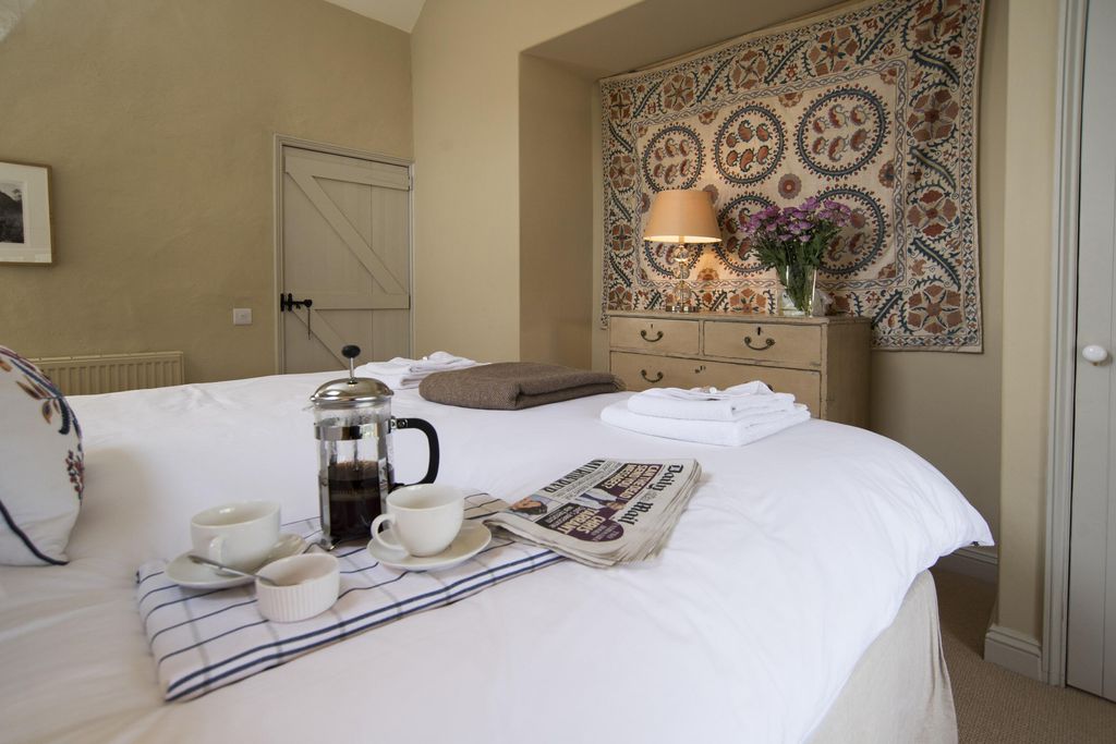 Hebog Bach 10 - Gallery