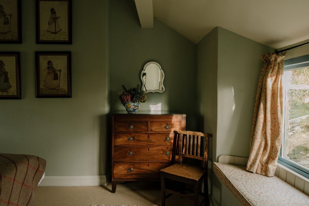 Tyn Llech 14 - Gallery