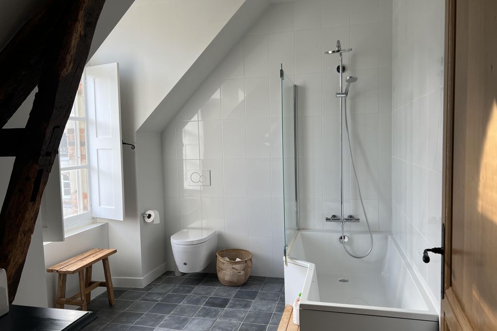 Woofield - Cathedral View 16 - Gallery