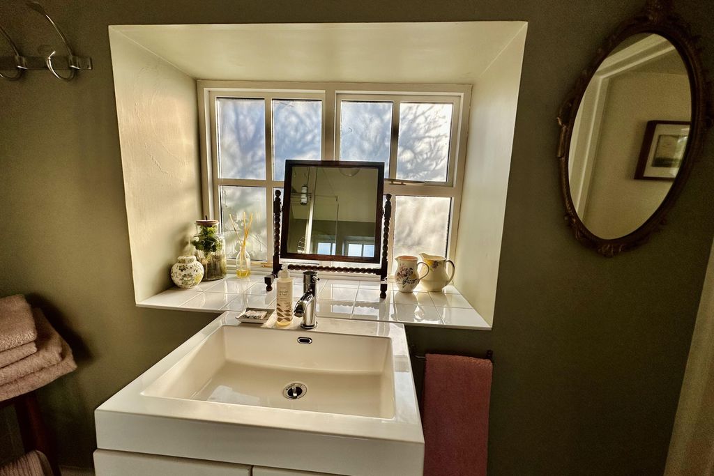 Woofield - Cathedral View 20 - Gallery