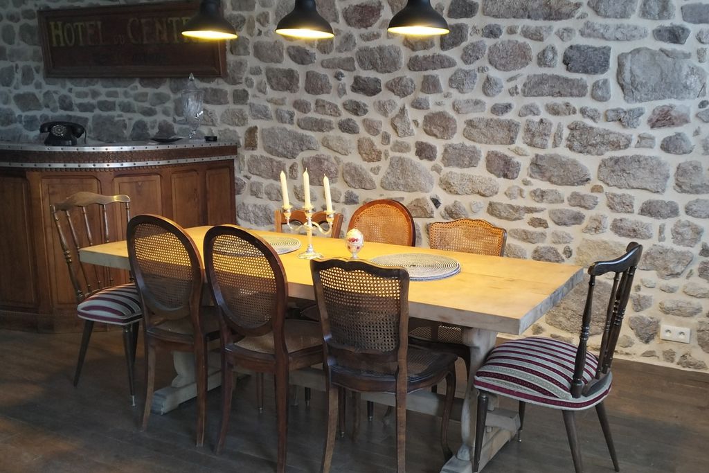 Monsieur Morgan's 5 - Gallery