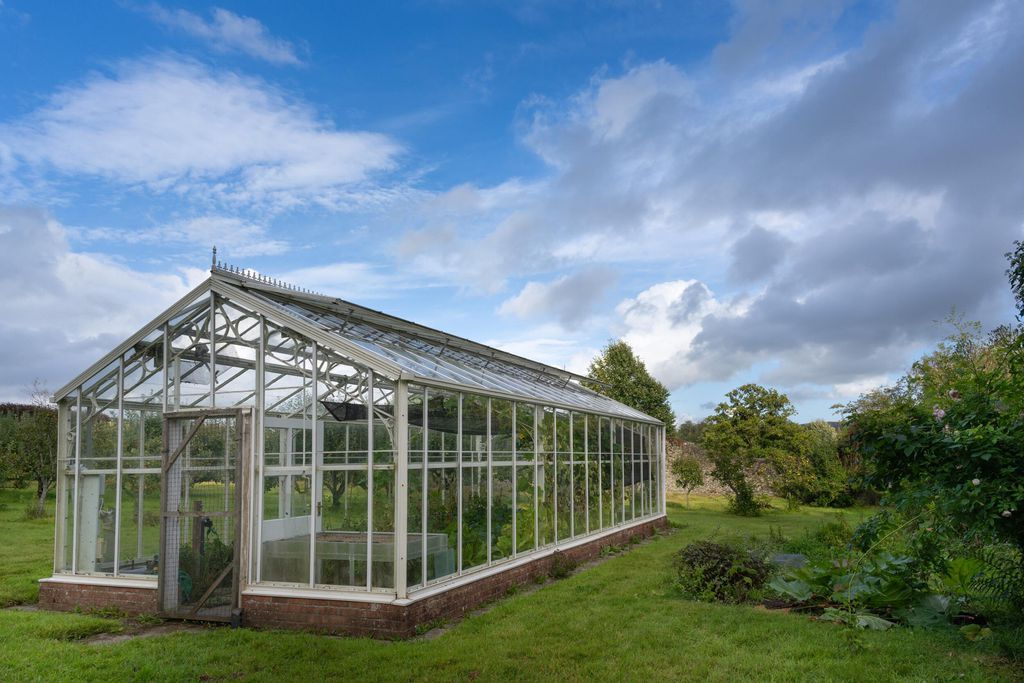 Llwynwermod Estate - West Cottage 3 - Gallery