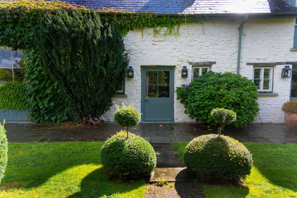 Llwynwermod Estate - West Cottage 19 - Gallery