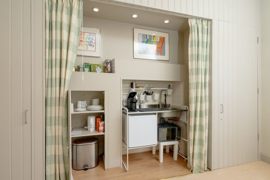 1 Cambridge Street 11 - Gallery