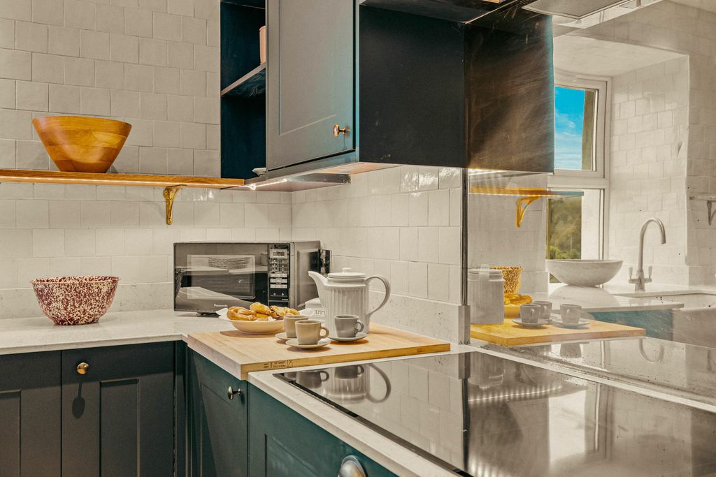 Bron Y Gadair 6 - Gallery