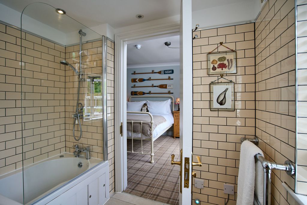 The Smuggler's Inn 5 - Gallery