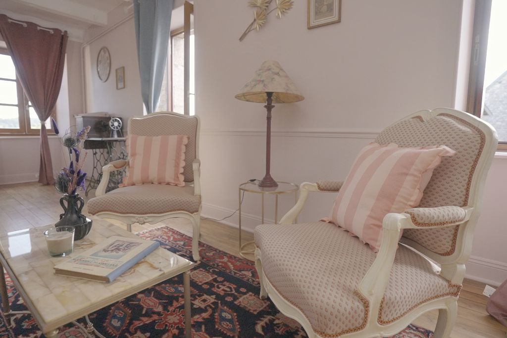 Monsieur Morgan's 8 - Gallery