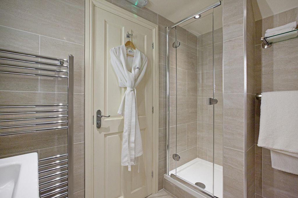 Cold Cotes 10 - Gallery