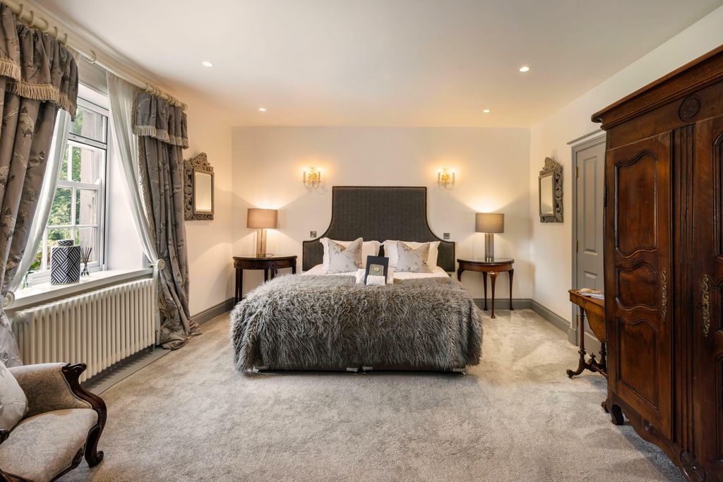 Coach & Horses 5 - Gallery