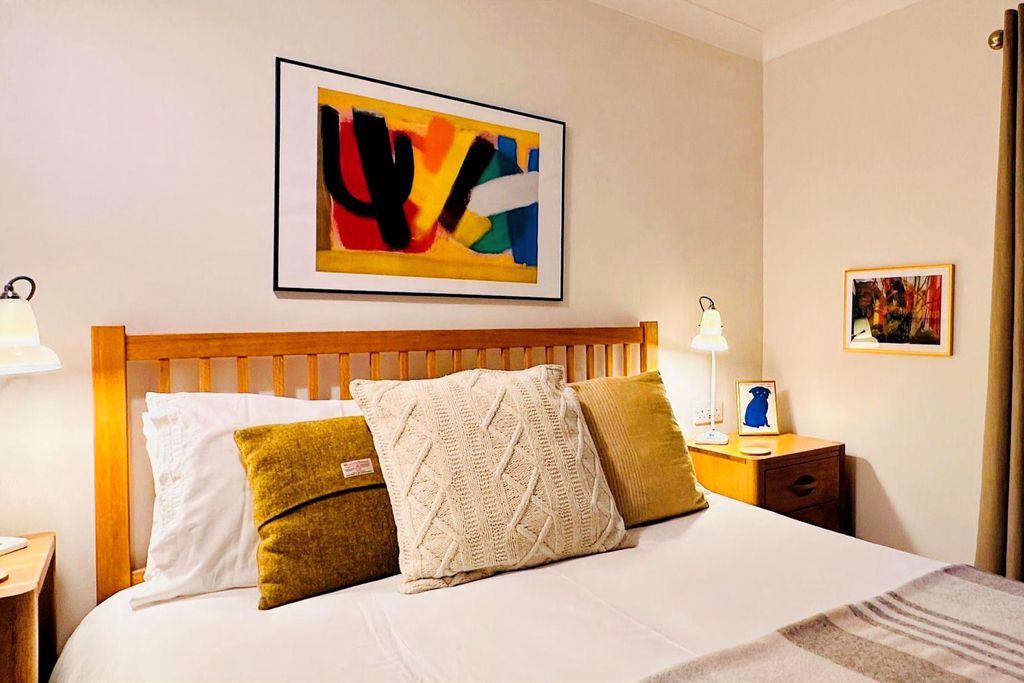 Roskhill House 9 - Gallery