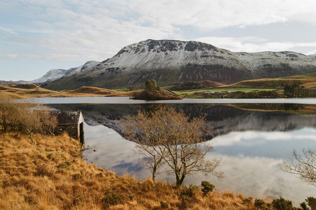 Garth Gell Farmhouse 2 - Gallery