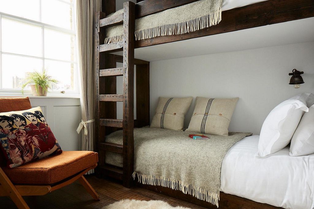 Artist Residence Brighton 14 - Gallery