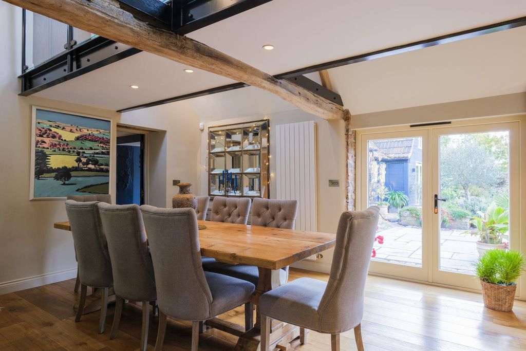 Pond Cottage 13 - Gallery