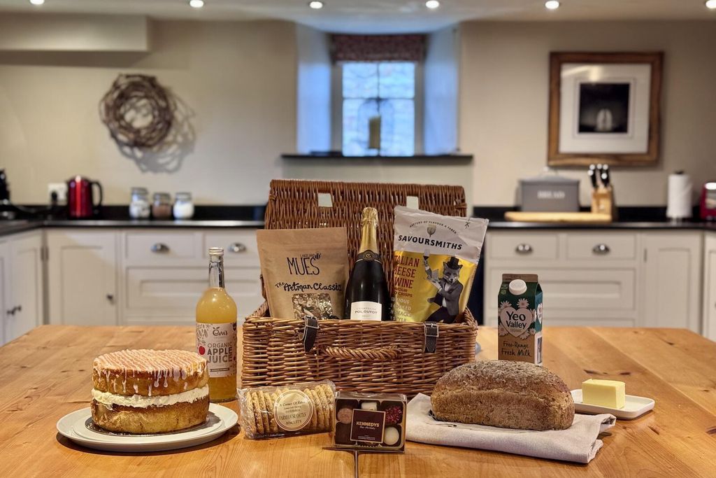 Angel Barn 5 - Gallery