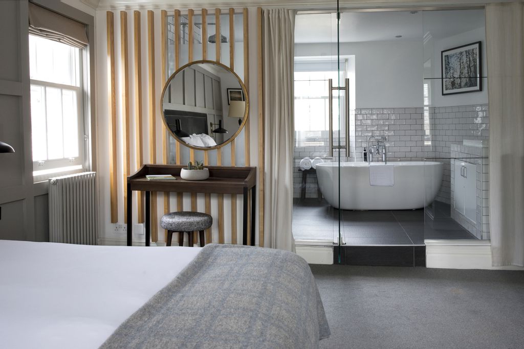 The Black Bull 6 - Gallery