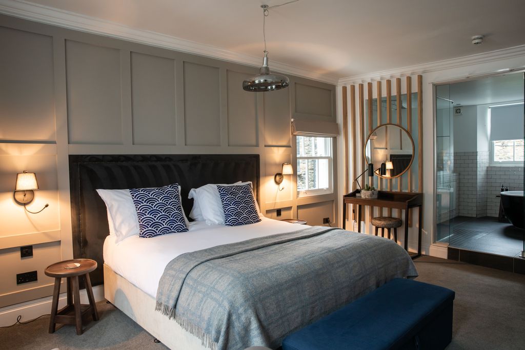 The Black Bull 2 - Gallery