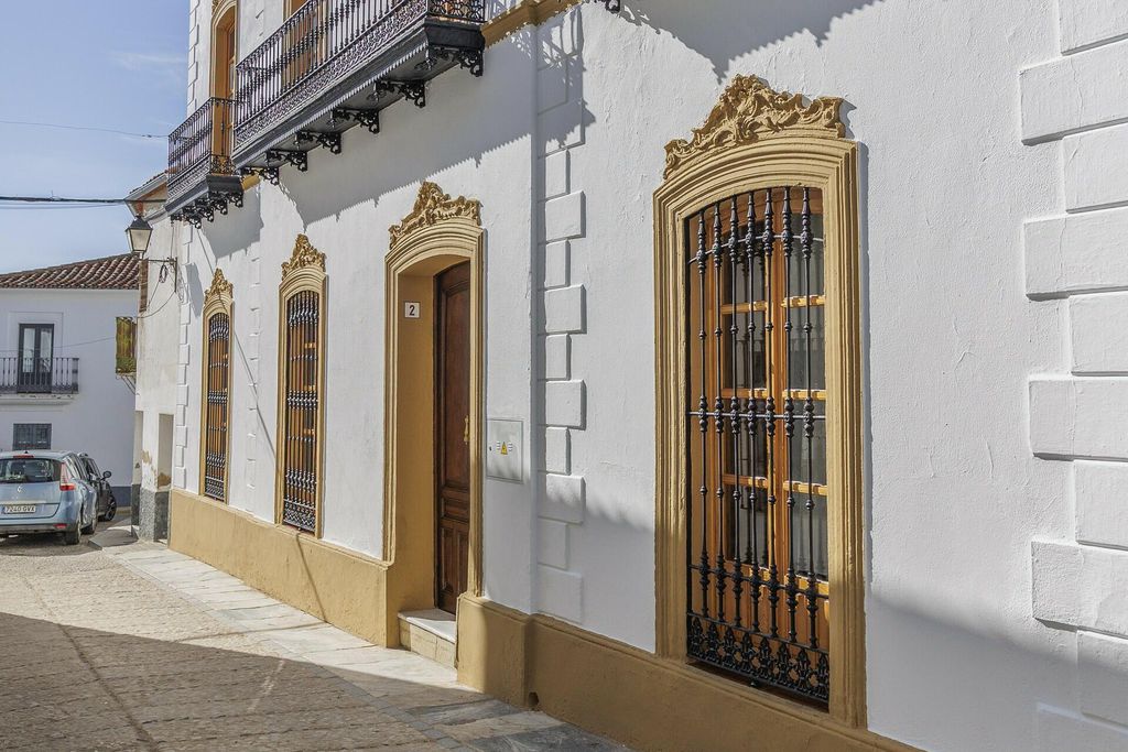 Yellow House 20 - Gallery