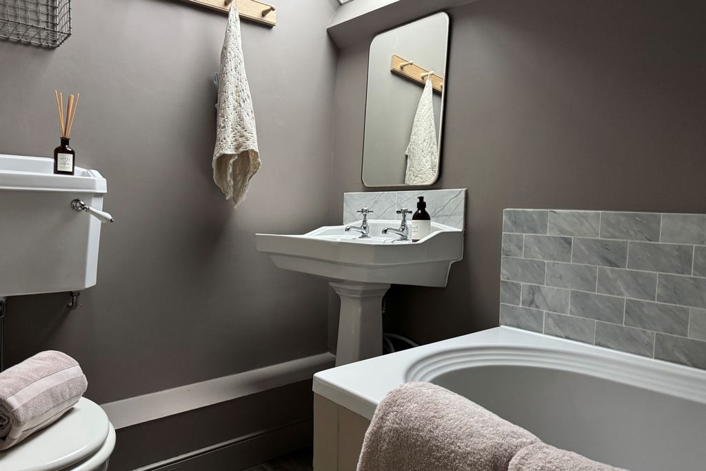 The Old Granary Matlock 14 - Gallery